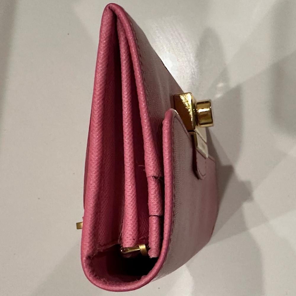 !!Sold!! PRADA SAFFIANO Lock Wallet NWOT - Picture 3 of 14